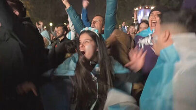 Adeptos celebram vitória da Argentina sobre a Argélia no Mundial'2026