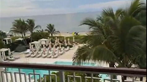 Da vista para a praia à cama: Rafael Leão mostra o quarto onde está instalado em Miami