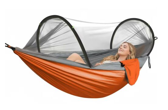 Cama de rede com mosquiteiro