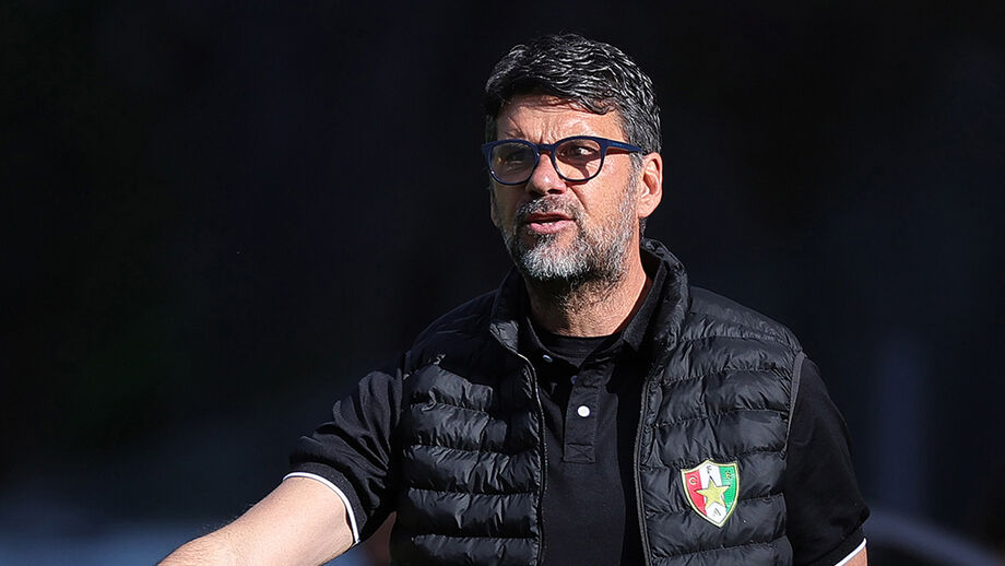 Cristiano Bacci é treinador do E. Amadora