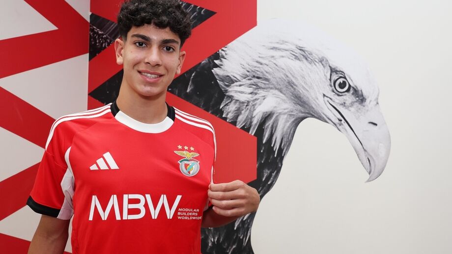 Luca Moraes, filho de Artur Moraes, assina contrato com o Benfica