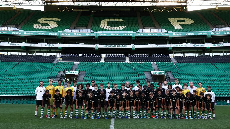 Equipa de sub-13 treinou no Estádio José Alvalade