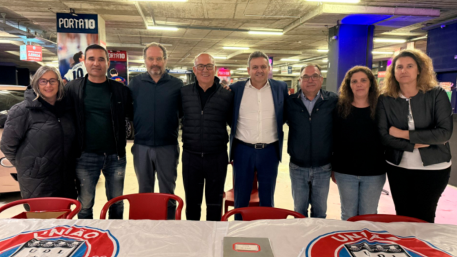 Luís Carlos Caetano (quarto a contar da esquerda) é o presidente da U. Leiria