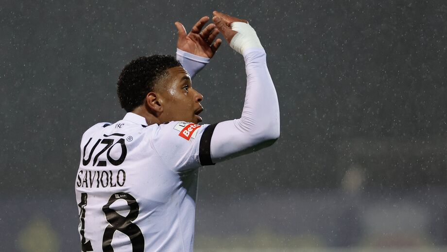 Noah Saviolo vai para os turcos do Trabzonspor
