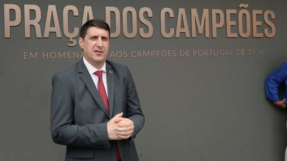 Carlos André Gomes inaugurou 'Praça dos Campeões' nos Barreiros