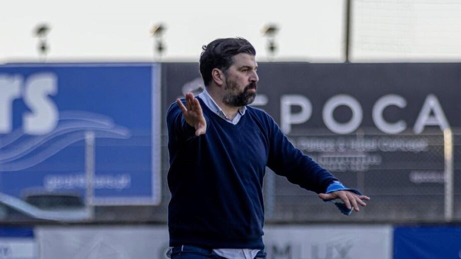 Vítor Gambito de saída