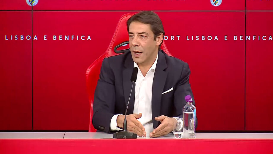 Presidente do Benfica explica que qualquer clube que pretendesse contratar o treinador português teria de pagar 15 M€