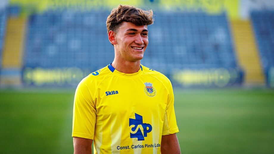 Arouca quer negociar Mateo Flores com o Sevilha