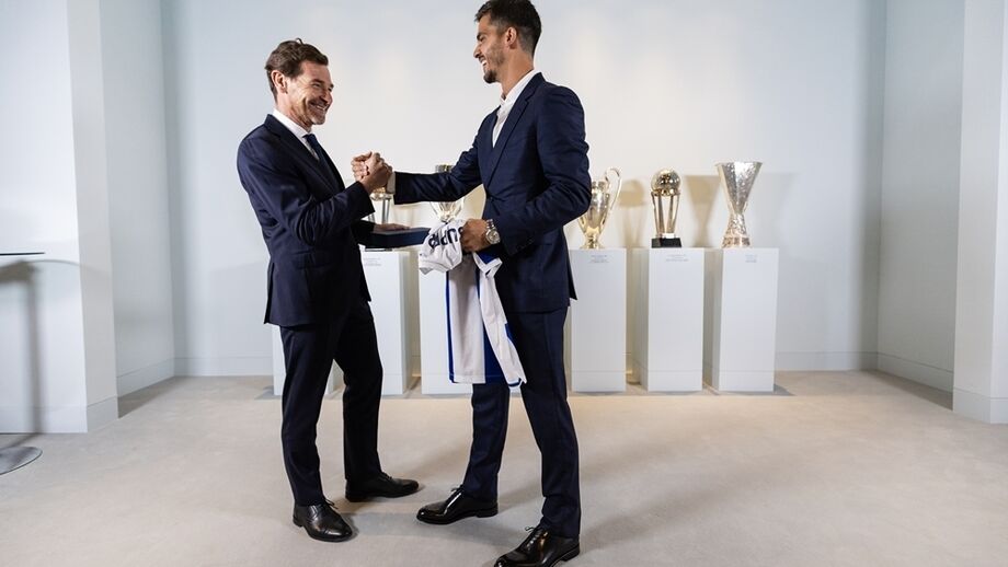 Villas-Boas entregou a André Silva a camisola 19 do FC Porto