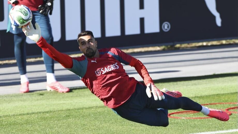 Com a SAD do FC Porto atenta: Diogo Costa ataca o topo do Mundial