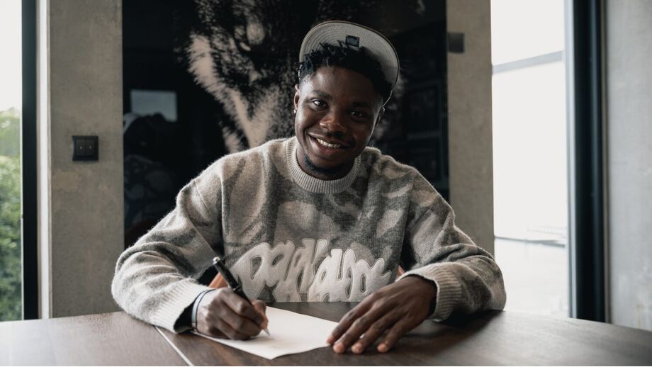 Stanley Iheanacho assina até 2030 com o Midtjylland
