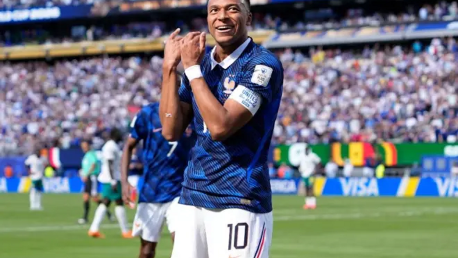 Kylian Mbappé ao serviço de França