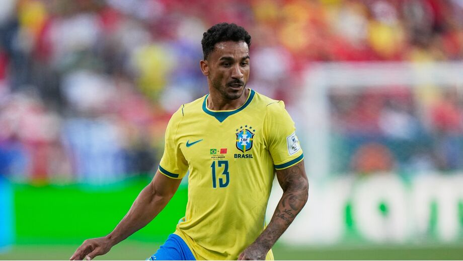 Danilo em ação frente a Marrocos