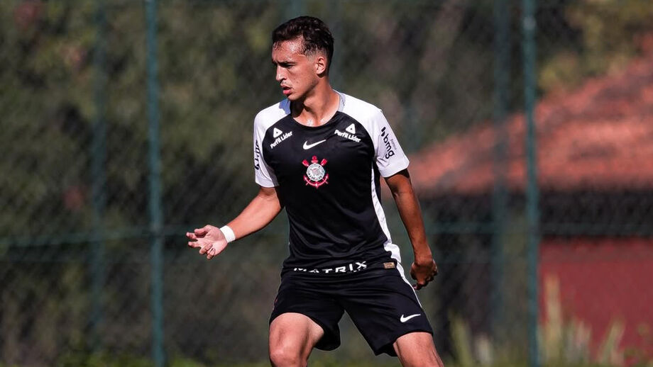 Lorenzo Corrêa associado ao Rio Ave