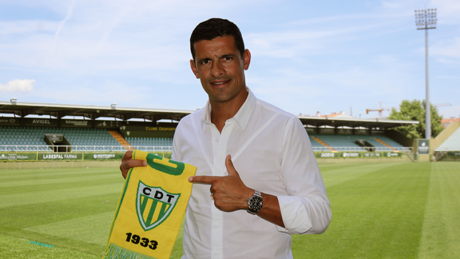 Ricardo Costa apresentado como treinador do Tondela
