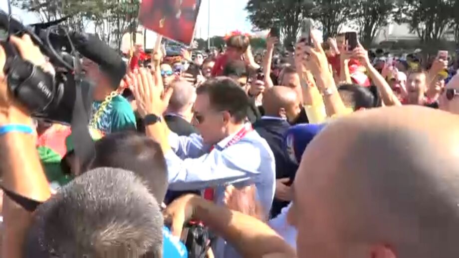 Primeiro-ministro em Houston para assistir ao jogo com o Ubzequistão