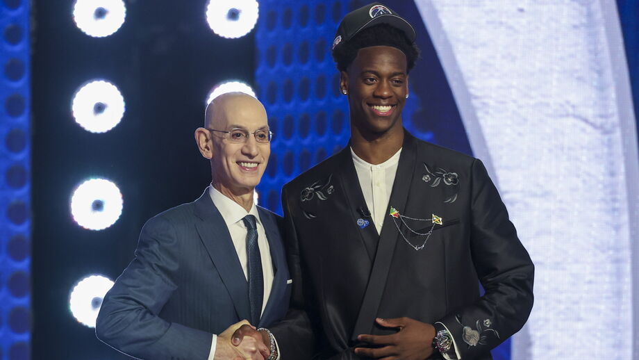 Comissário Adam Silver deu as boas-vindas a Dybantsa