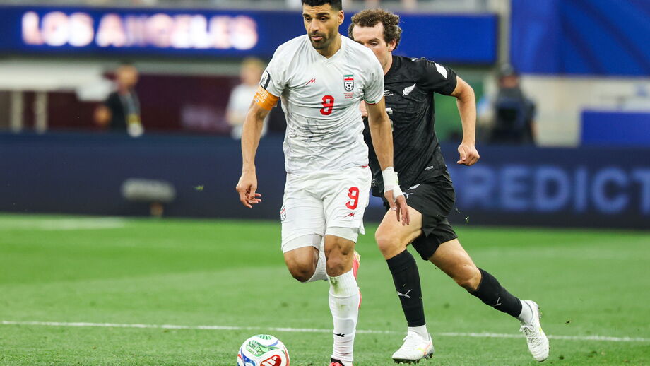Taremi em ação pela seleção do Irão