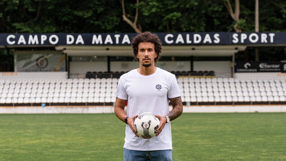Diogo Izata é reforço do Caldas para 2026/27