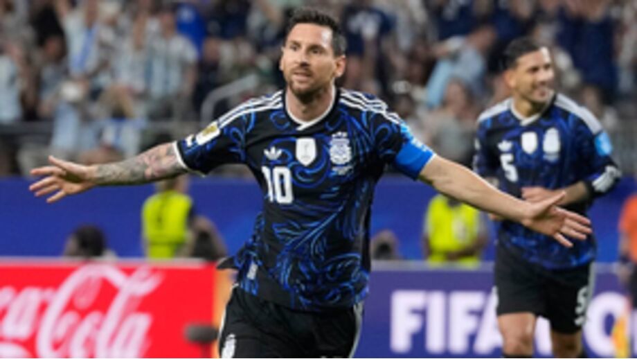 Lionel Messi festeja frente à Jordânia