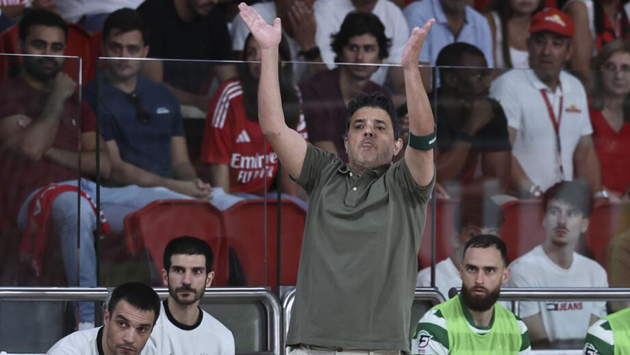Nuno Dias reage durante o Benfica-Sporting, jogo 5 da final da Liga Placard