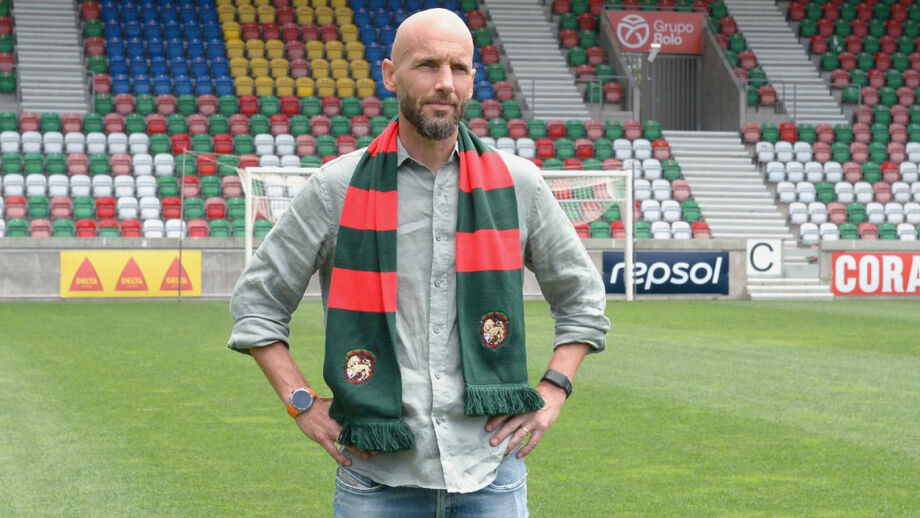 Mitchell van der Gaag aguarda mais reforços