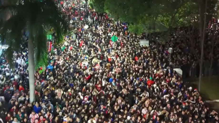 Mais de 60 mil nas ruas da capital após triunfo sobre a Alemanha
