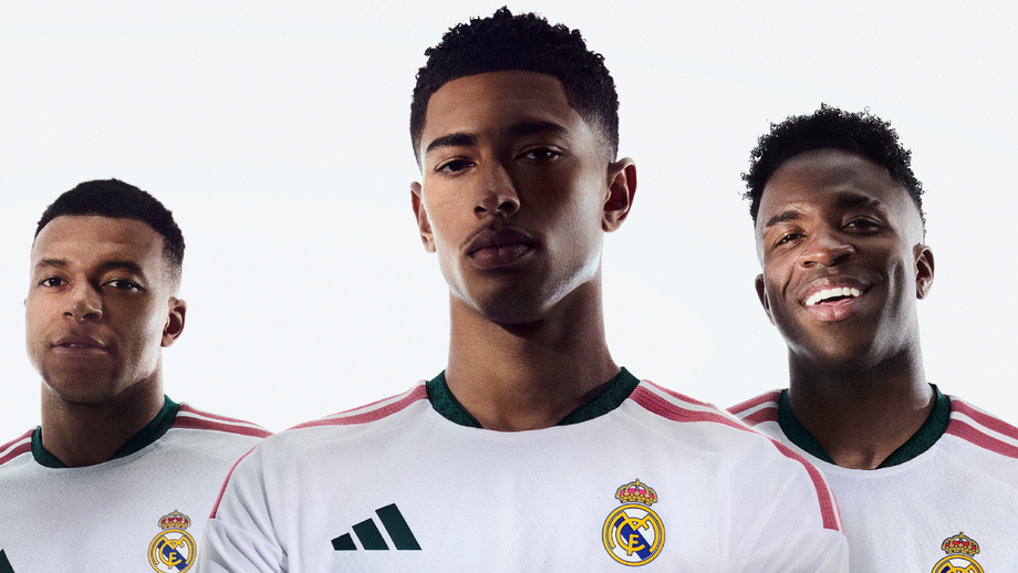 Kylian Mbappé, Jude Bellingham e Vinícius Júnior apresentam a nova camisola do Real Madrid