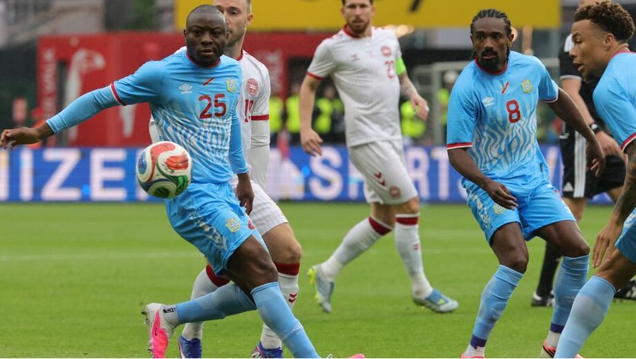 Masuaku, do Congo, em ação frente à Dinamarca