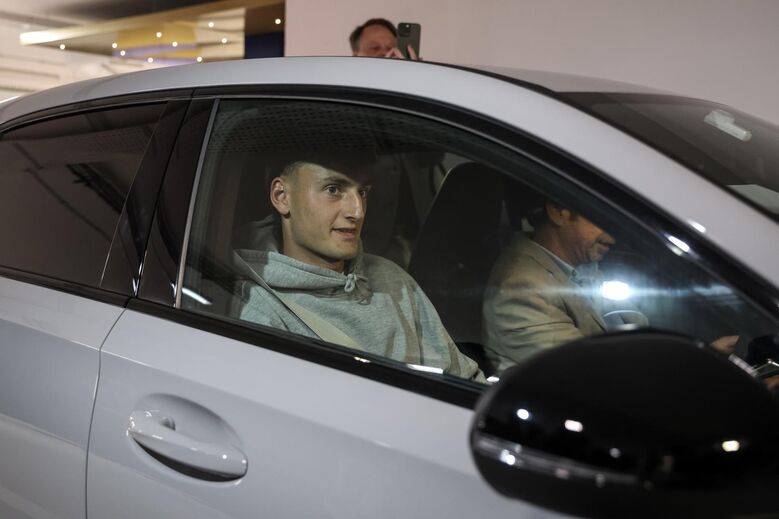 Silas Andersen na chegada a Lisboa