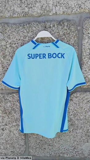 'Footy Headlines' divulgou imagens daquele que pode ser o 3.º equipamento do FC Porto para 26/27