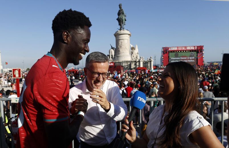 Éder, antigo internacional, e Carlos Moedas, presidente da CM Lisboa, presentes na fan zone