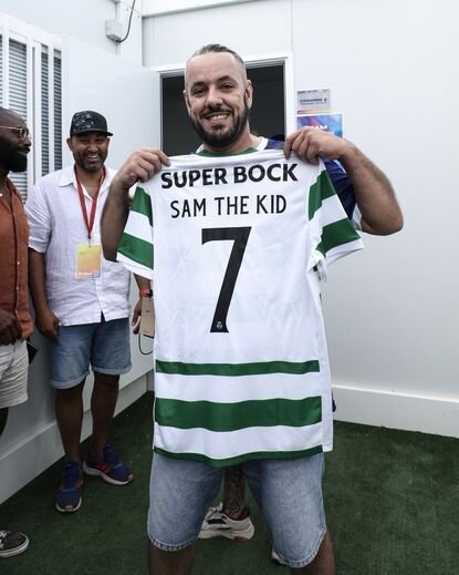 Sam The Kid posa com a camisola do Sporting