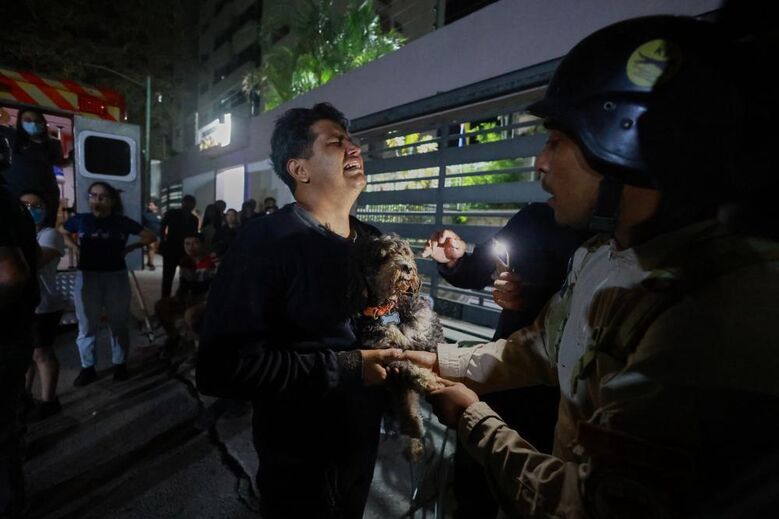 Desespero entre a população após os fortes abalos
