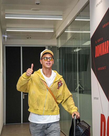 Enzo Barrenechea com camisola com símbolo da FPF