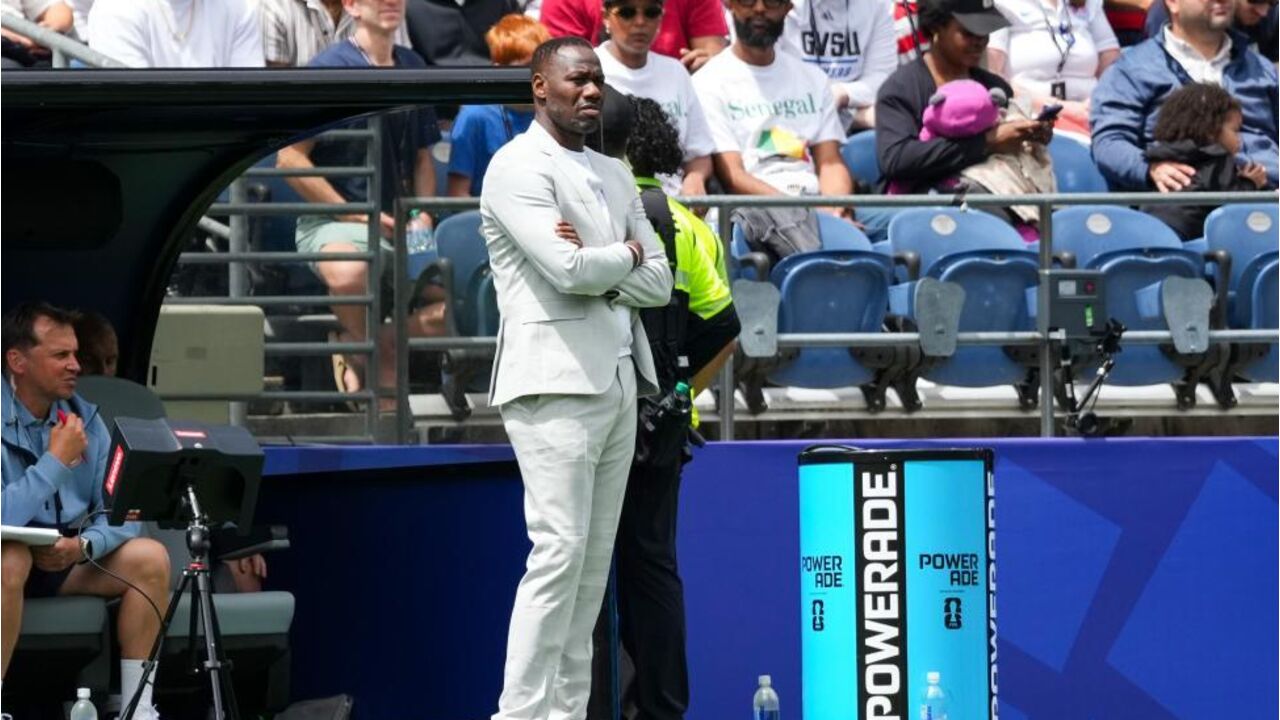 Pape Thiaw, selecionador do Senegal frente à Bélgica