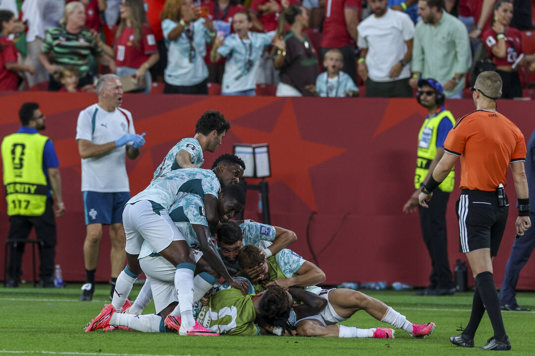 Festejos do golo de Gonçalo Ramos para lá da hora