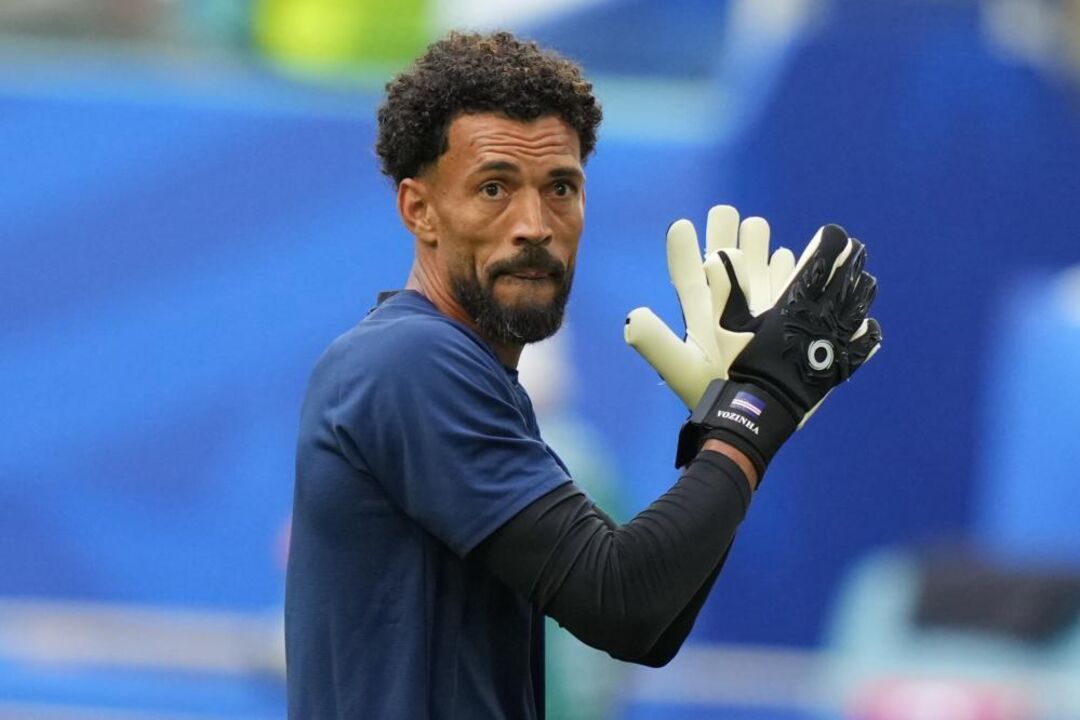 Vozinha antes do jogo com a Argentina
