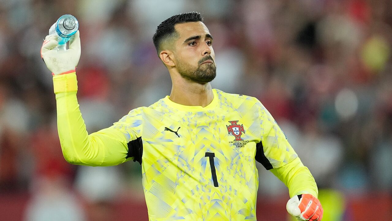 Diogo Costa em grande no Mundial