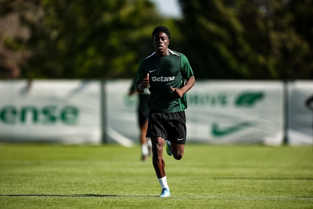 Doumbia tem deslizado pelos relvados de Alcochete