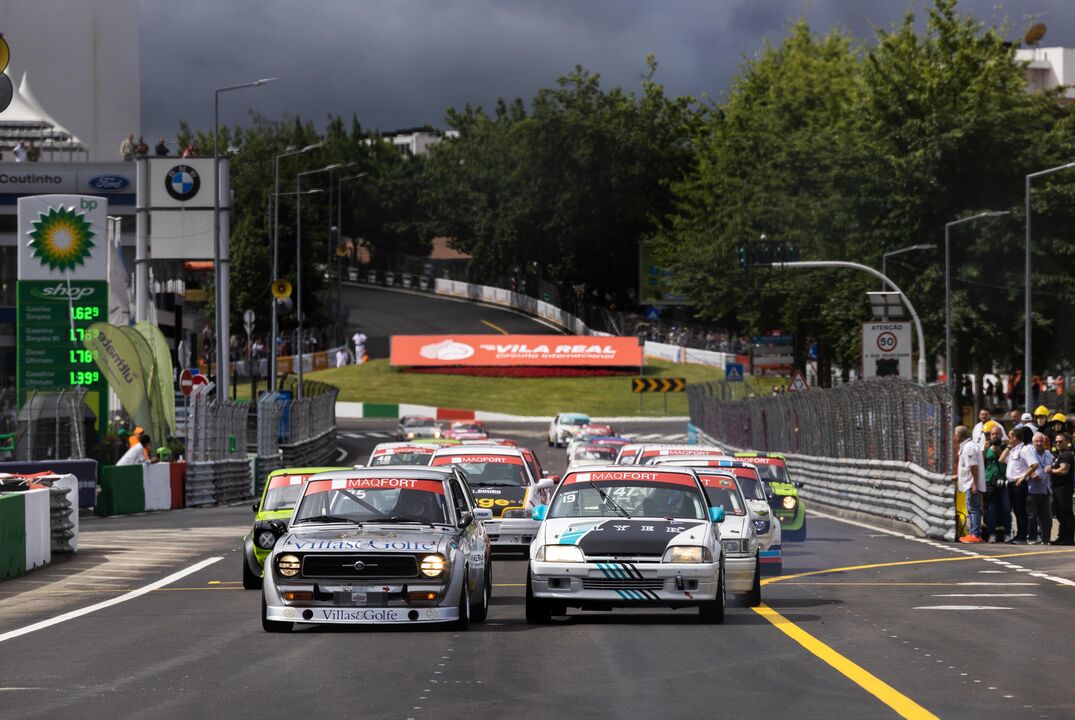 Edição deste ano inclui o TCR World Tour, desfiles de Porsche e supercarros