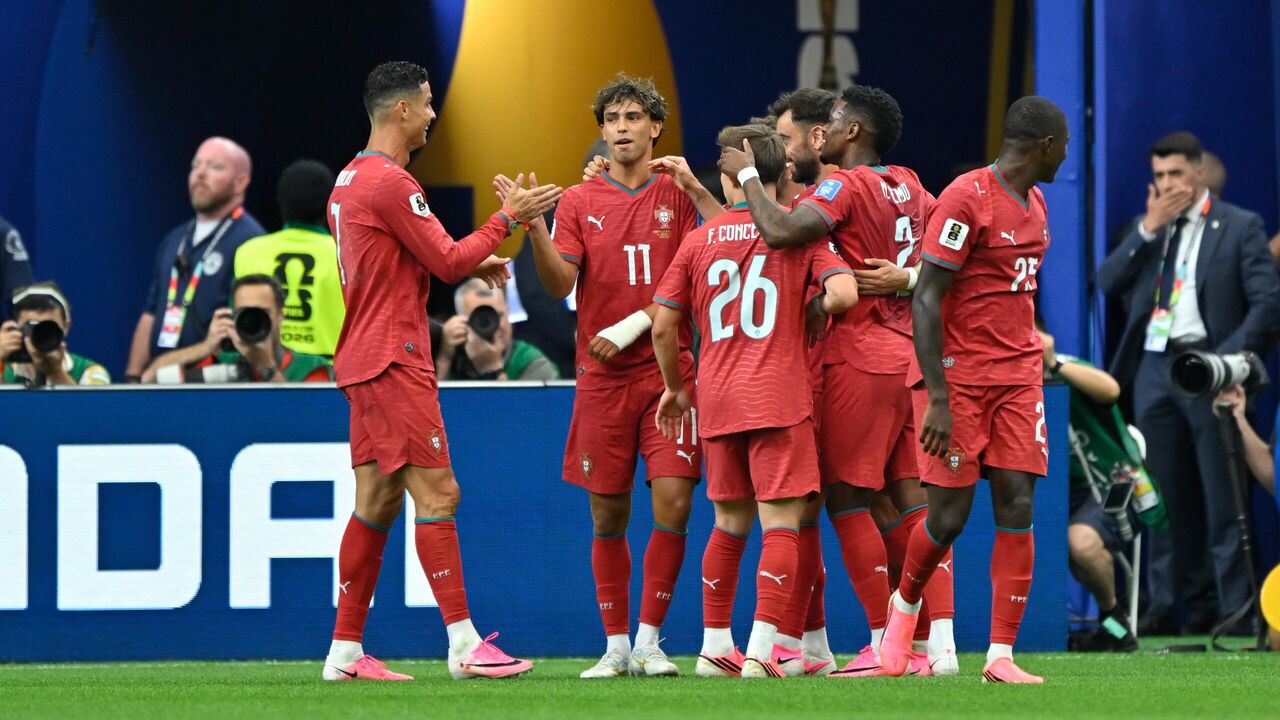 Jogadores da Seleção Nacional celebram um dos golos marcados na goleada sobre o Uzbequistão no Mundial'2026