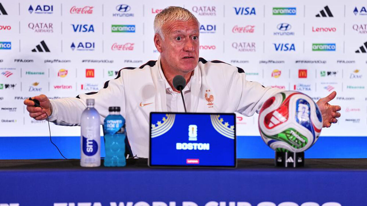 Didier Deschamps durante a antevisão ao França-Marrocos