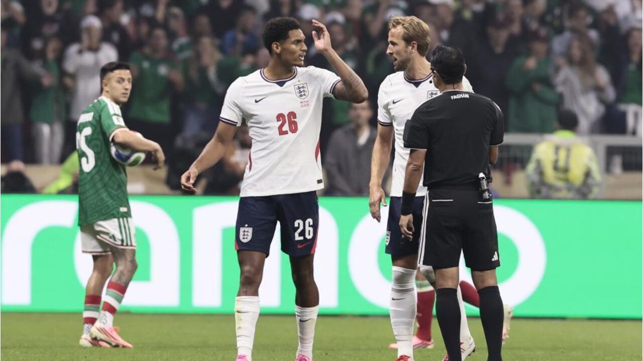 Jarell Quansah suspenso por dois jogos no Mundial'2026