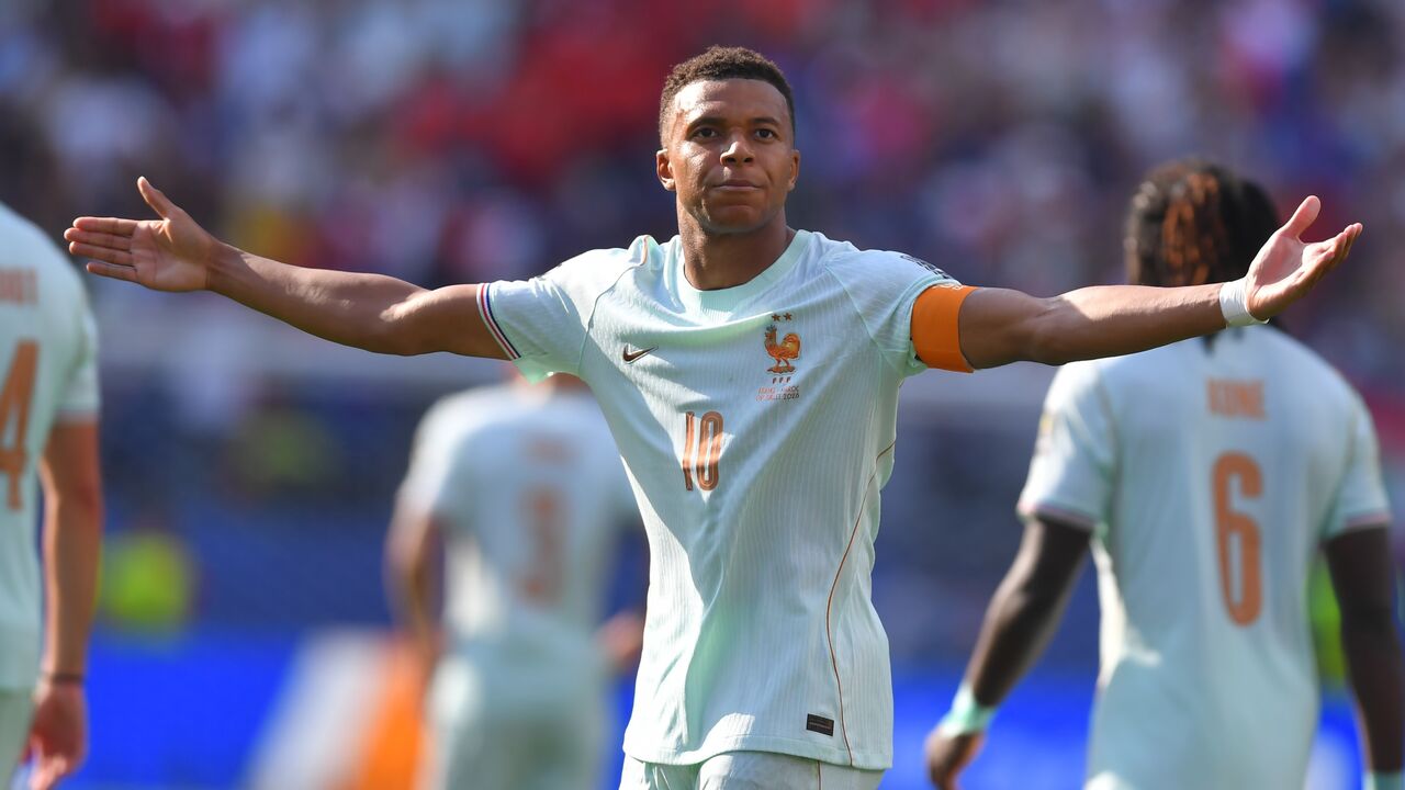 Mbappé celebra