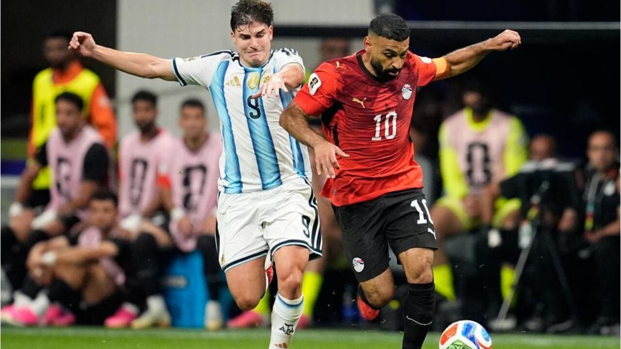 Mo Salah no jogo com a Argentina