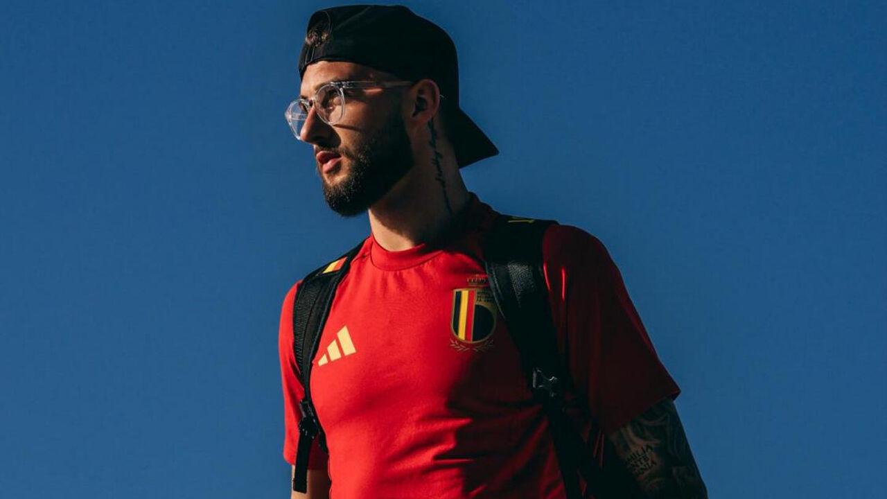 Zeno Debast esteve entre os convocados da Bélgica para o Mundial'2026