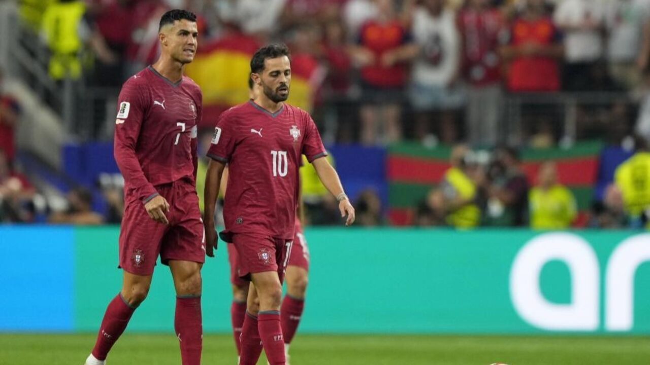 Bernardo Silva com Ronaldo