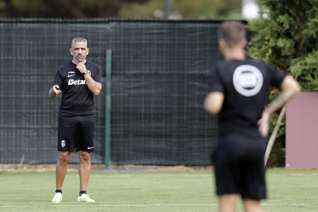 Rui Borges comanda treino com objetivo de mais pragmatismo e poder de explosão