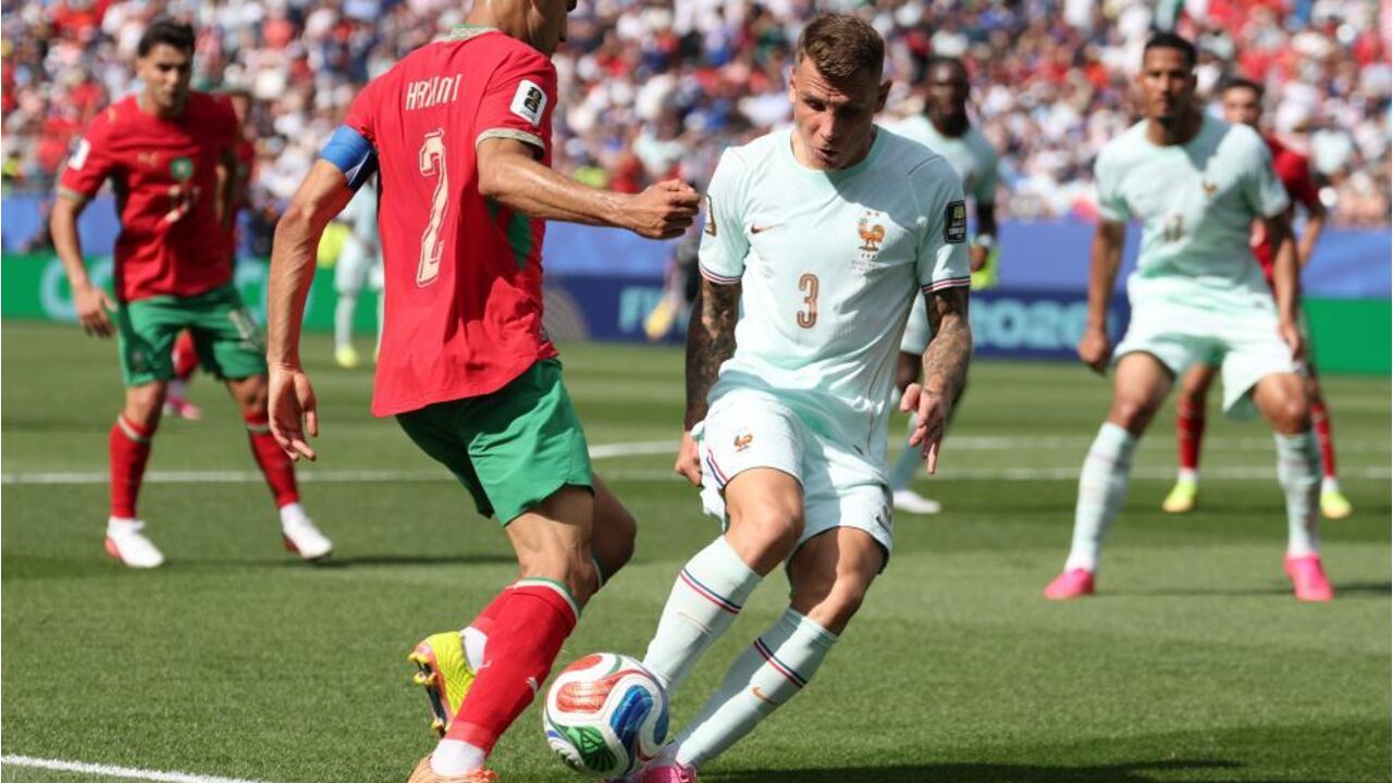 Lucas Digne de volta ao PSG
